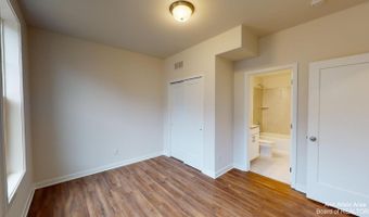 2708 S Spurway Dr, Ann Arbor, MI 48105