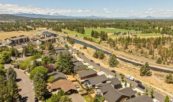 21227 Thornhill Ln, Bend, OR 97701