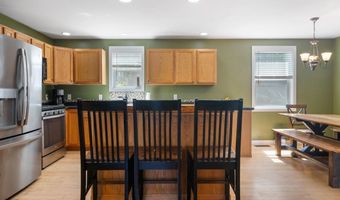 7 Woodlawn Rd, Raymond, NH 03077