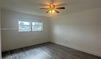 2800 NE 203rd St 10, Aventura, FL 33180