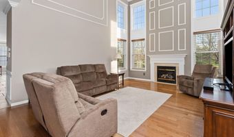 16 Heritage Dr, Allentown, NJ 08501