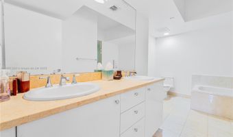 20000 E Country Club Dr 1114, Aventura, FL 33180