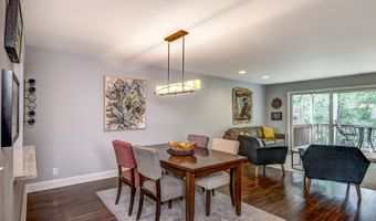1312 Knollwood Trl, Altoona, WI 54720