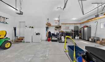 1442 30th St NW, Austin, MN 55912
