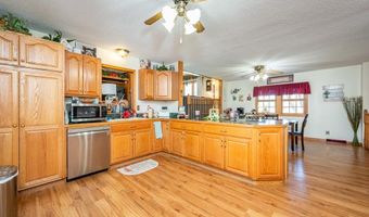 302 12th Ave NW, Altoona, IA 50009