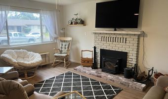 1437 Hemlock Ave, Anderson, CA 96007