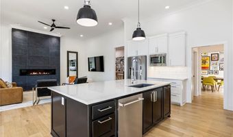 2808 Palisades Cir, Bentonville, AR 72712
