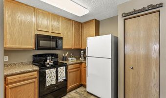 15548 Float Ln 104, Apple Valley, MN 55124
