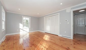 240 Oak St, Centerville, MA 02632