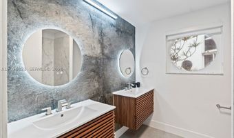 3801 NE 207th St TH6, Aventura, FL 33180