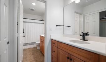 4089 Karst Rd, Carlsbad, CA 92010