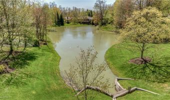 325 Inwood Trl, Aurora, OH 44202