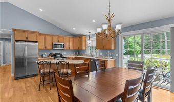 76 Lakehurst Dr, Coventry, RI 02816