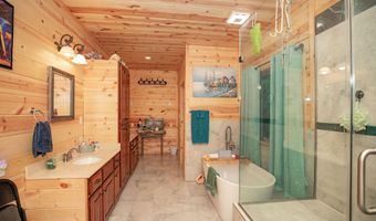 4978 S 11th Rd, Aldrich, MO 65601