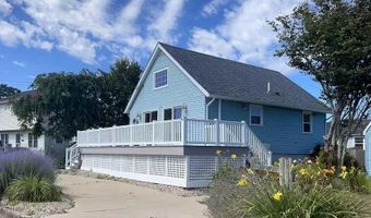 24 Redwood Dr, Narragansett, RI 02882
