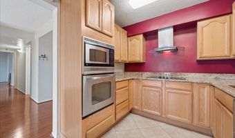7401 WESTLAKE Ter 607, Bethesda, MD 20817