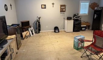901 E 5th St, Altamont, KS 67330