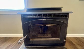 711 W Woodbine Rd, Ash Grove, MO 65604