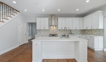 829 AVENUE C, Bayonne, NJ 07002