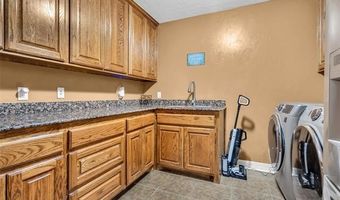 3921 Rolling Hls, Ardmore, OK 73401