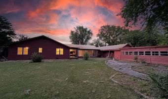 1326 N C St, Arkansas City, KS 67005