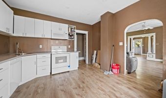 760 High St, Alpha, NJ 08865