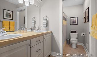 5254 Canyon River Dr NE, Ada, MI 49301