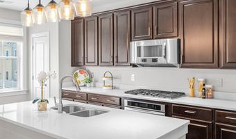 2109 MAIN LINE 102, Alexandria, VA 22301