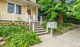 922 Catherine St, Ann Arbor, MI 48104