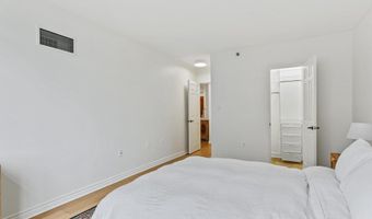 4801 FAIRMONT Ave 801, Bethesda, MD 20814