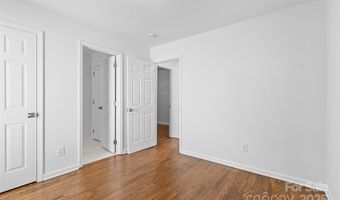 2016 Sablewood Dr, Charlotte, NC 28205