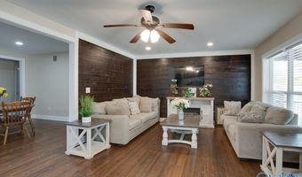 233 Carlin St, Albertville, AL 35951