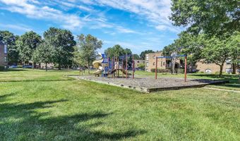 1 SILVERWOOD Cir 8, Annapolis, MD 21403