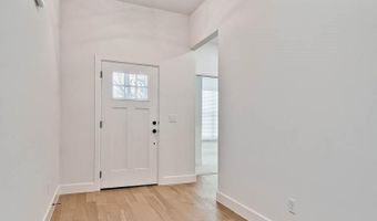 1 Claypole Ln, Bella Vista, AR 72715