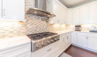 2376 Westbrooke Cir S, Ann Arbor, MI 48105