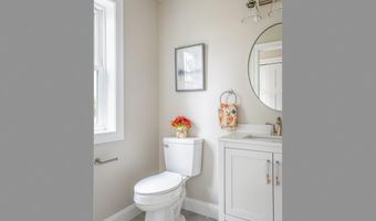 129 Wollaston St, Cranston, RI 02910