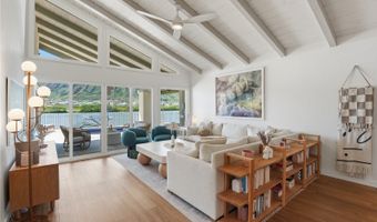 7327 Makaa St, Honolulu, HI 96825