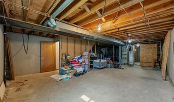 15629 Klamm St, Basehor, KS 66007