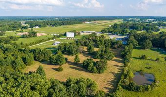 60 E Church St, Aurora, MO 65605