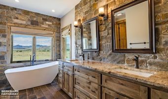 32 Big Creek Dr, Cody, WY 82414