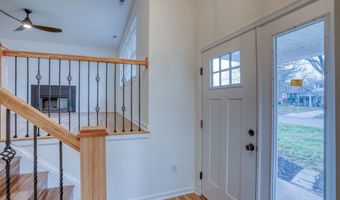 811 SUNSET Ter, Dover, DE 19904