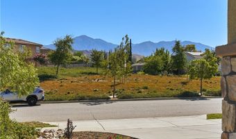 31801 Oakwood Cir, Yucaipa, CA 92399