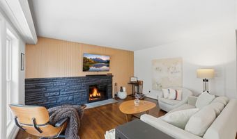 5902 WILSON Ln, Bethesda, MD 20817