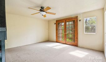 32 Delano Rd, Asheville, NC 28805
