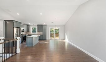 10 Sherwood Ave, North Providence, RI 02911