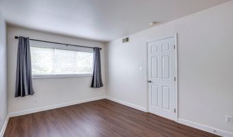 4965 AMERICANA Dr 104, Annandale, VA 22003