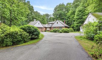 28 Buttonwood Rd, Bedford, NH 03110