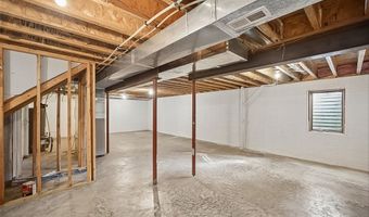 2205 Country Cove Ln, Altoona, IA 50009