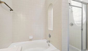 811 Kalpati Crk B, Carlsbad, CA 92008