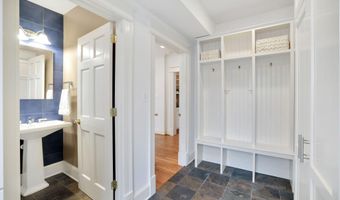 3113 44TH St NW, Washington, DC 20016